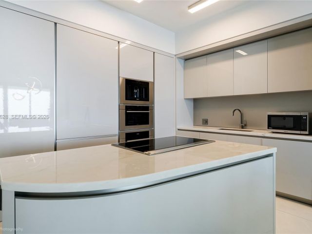 Apartment for sale  Unit #5103 - photo 7534484