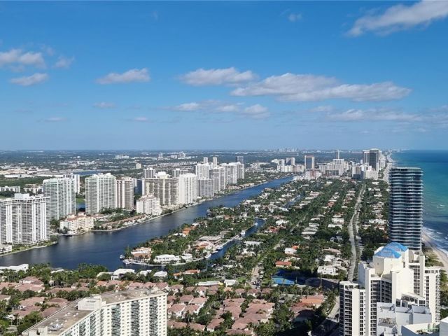 Apartment for sale  Unit #5103 - photo 7534495