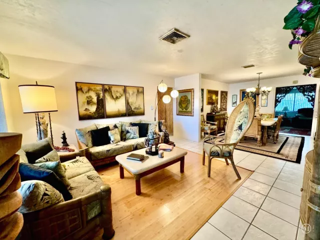 3-bedroom home for sale in Hollywood - 3510 Taft Street - MondialRealty