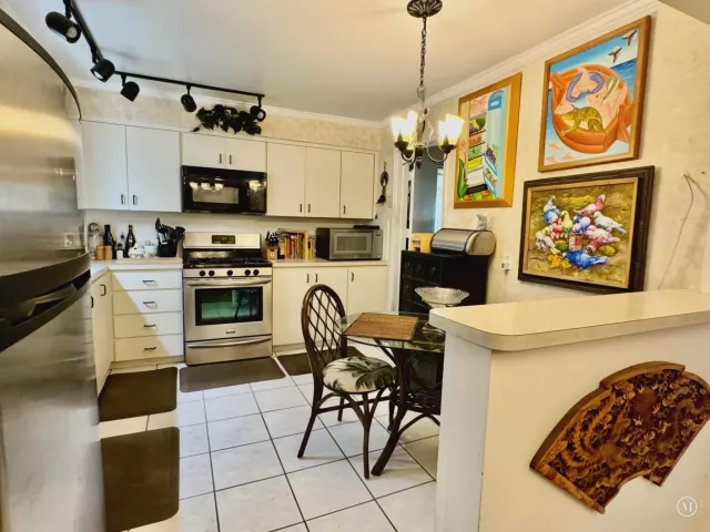 3-bedroom home for sale in Hollywood - 3510 Taft Street - MondialRealty
