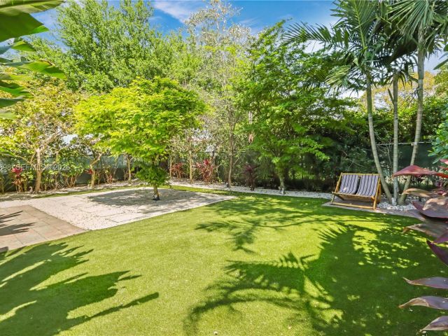 Home for sale at 815 Monterey St. - photo 7534289