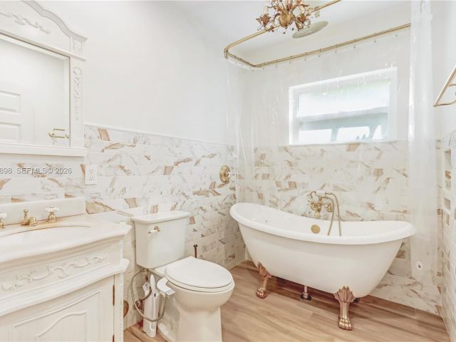 Home for sale at 815 Monterey St. - photo 7534294