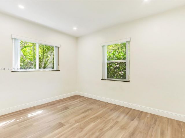 Home for sale at 815 Monterey St. - photo 7534295