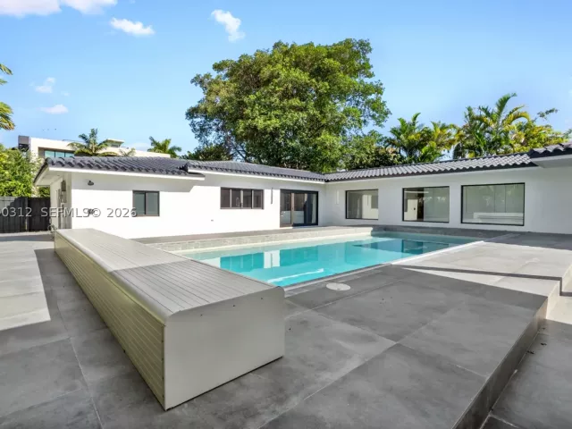 4-bedroom home for rent in Miami Beach - 116 W 1st Ct - MondialRealty