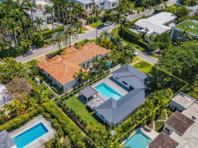 4-bedroom home for rent in Miami Beach - 116 W 1st Ct - MondialRealty