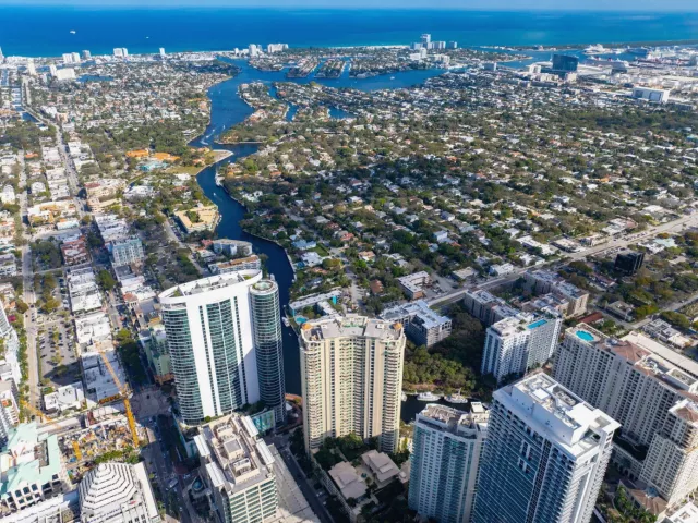 2-bedroom condo for sale in Fort Lauderdale - 411 N New River Dr Drive E 3605 - MondialRealty
