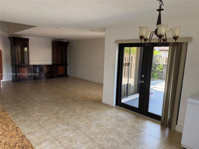 2-bedroom home for sale in Miami - 4825 SW 149th Ct 18B - MondialRealty