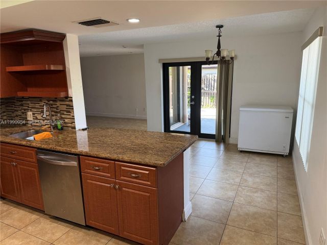 2-bedroom home for sale in Miami - 4825 SW 149th Ct 18B - MondialRealty