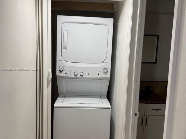 2-bedroom home for sale in Miami - 4825 SW 149th Ct 18B - MondialRealty