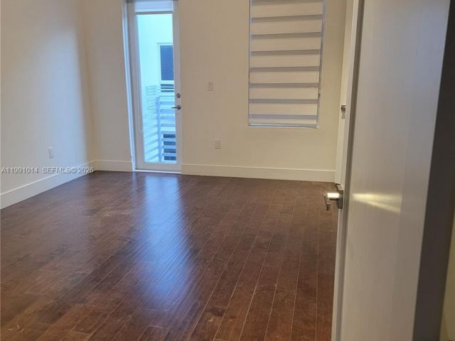 4-bedroom home for sale in Doral - 9133 NW 33rd St - MondialRealty