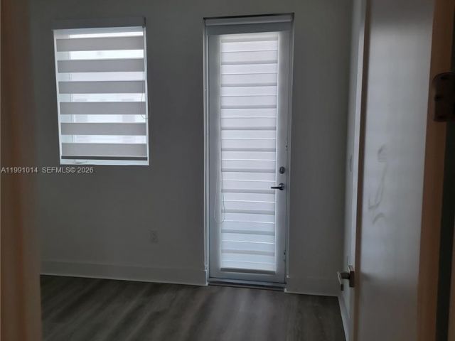 4-bedroom home for sale in Doral - 9133 NW 33rd St - MondialRealty