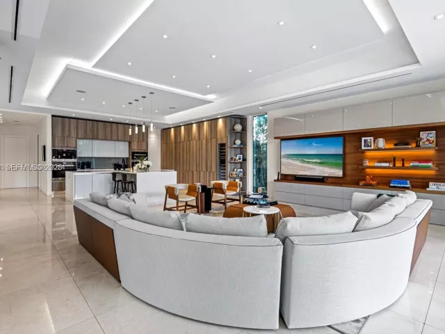 5-bedroom home for rent in Miami Beach - 3465 N Meridian Ave 0 - MondialRealty