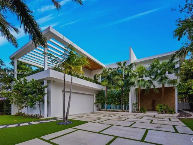 5-bedroom home for rent in Miami Beach - 3465 N Meridian Ave 0 - MondialRealty