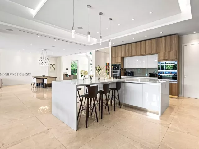 5-bedroom home for rent in Miami Beach - 3465 N Meridian Ave 0 - MondialRealty