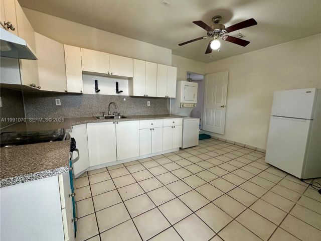 4-bedroom home for sale in Miami - 15182 SW 171st St - MondialRealty