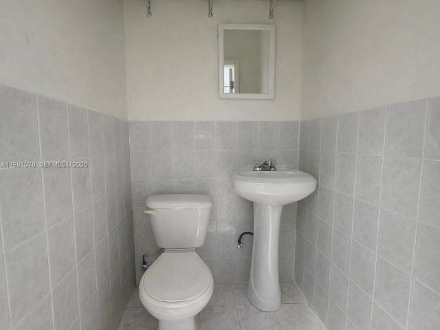 4-bedroom home for sale in Miami - 15182 SW 171st St - MondialRealty