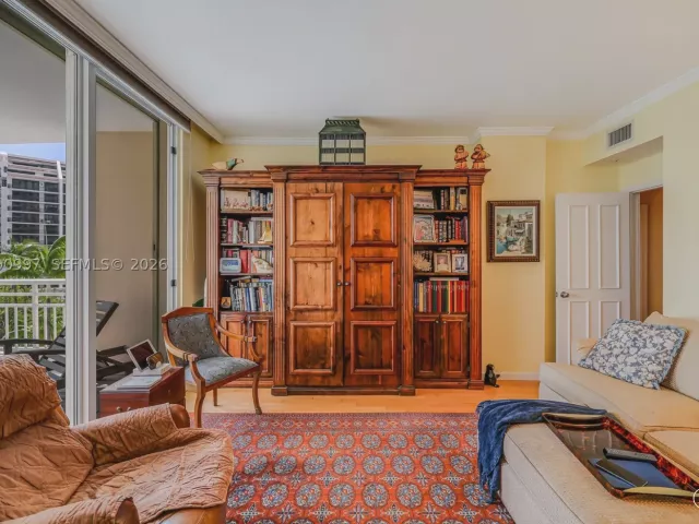 2-bedroom condo for sale in Miami - 888 Brickell Key Dr 807 - MondialRealty