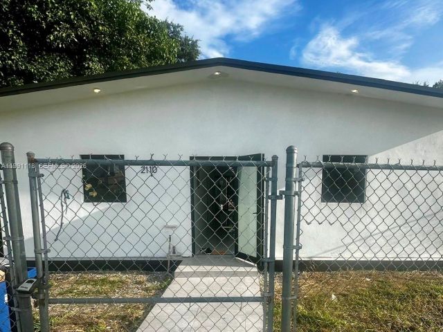 4-bedroom home for sale in Miami - 2110 NW 43rd St - MondialRealty