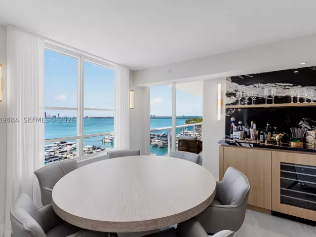 4-bedroom condo for rent in Miami Beach - 1800 Sunset Harbour Dr 1102/4 - MondialRealty