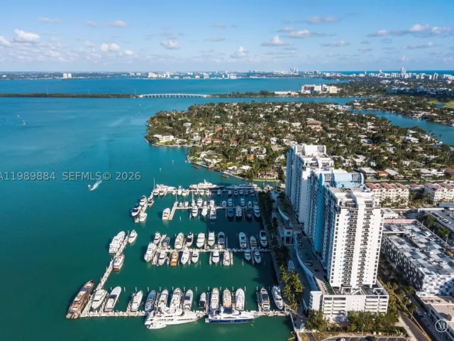 4-bedroom condo for rent in Miami Beach - 1800 Sunset Harbour Dr 1102/4 - MondialRealty
