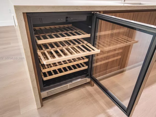 4-bedroom home for sale in Miami - 283 NW 52 St 283 - MondialRealty