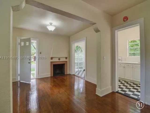 2-bedroom home for rent in Coral Gables -  - MondialRealty