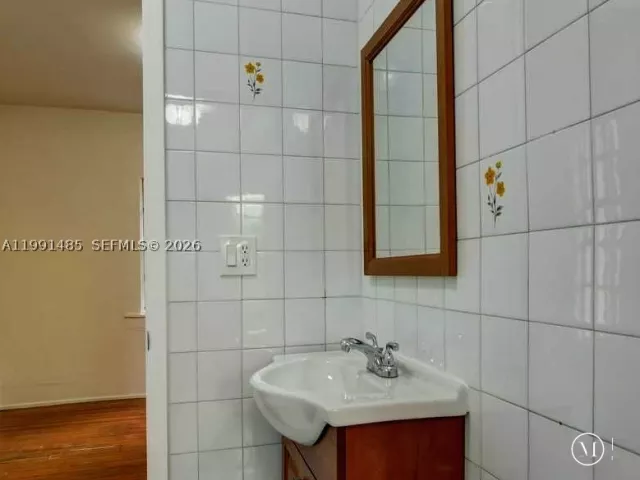 2-bedroom home for rent in Coral Gables -  - MondialRealty