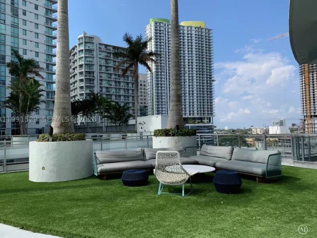 2-bedroom condo for sale in Miami - 90 SW 3rd St 3610 - MondialRealty