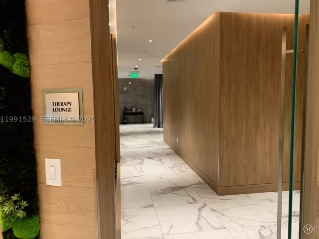 2-bedroom condo for sale in Miami - 90 SW 3rd St 3610 - MondialRealty