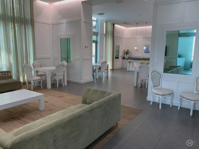 2-bedroom condo for sale in Miami - 90 SW 3rd St 3610 - MondialRealty