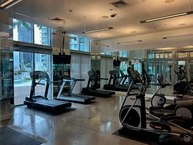 2-bedroom condo for sale in Miami - 90 SW 3rd St 3610 - MondialRealty