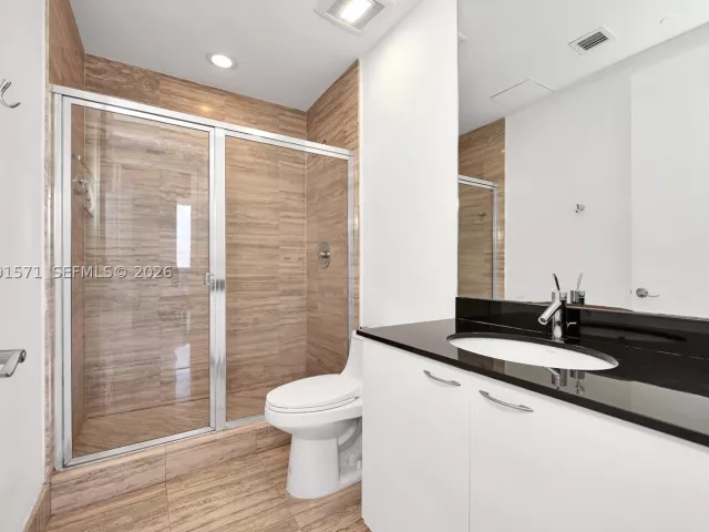2-bedroom condo for sale in Sunny Isles Beach - 16001 collins ave 1005 - MondialRealty
