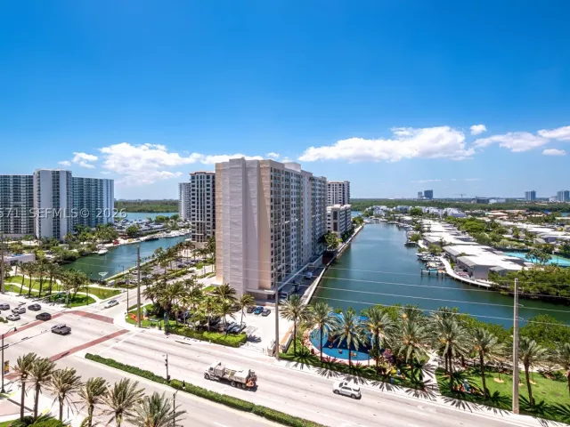 2-bedroom condo for sale in Sunny Isles Beach - 16001 collins ave 1005 - MondialRealty