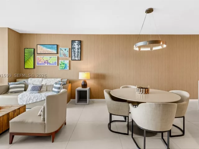 1-bedroom condo for sale in Hollywood - 4111 S Ocean Dr 1107 - MondialRealty