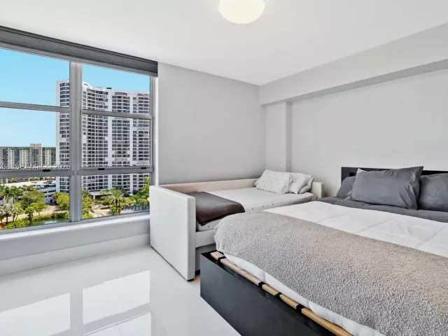 2-bedroom condo for rent in Aventura - 3600 Mystic Pointe Dr 1212 - MondialRealty