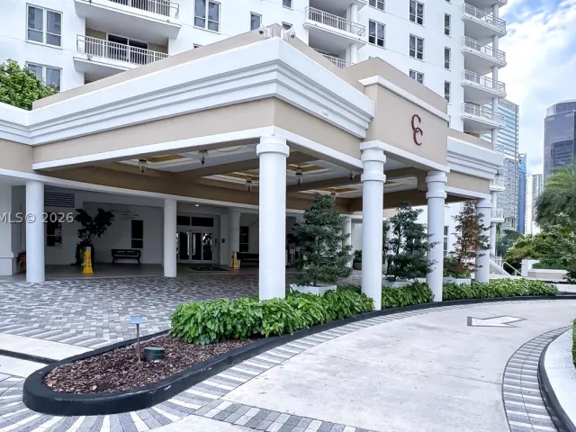 3-bedroom condo for sale in Miami - 701 Brickell Key Blvd 1912 - MondialRealty