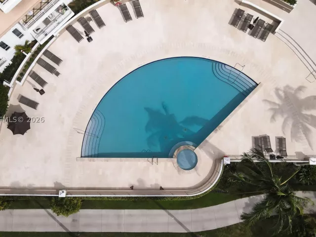 3-bedroom condo for sale in Miami - 701 Brickell Key Blvd 1912 - MondialRealty