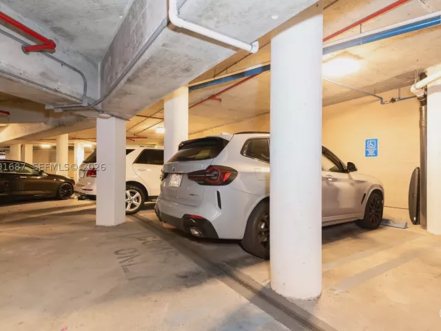 3-bedroom condo for sale in Miami - 701 Brickell Key Blvd 1912 - MondialRealty