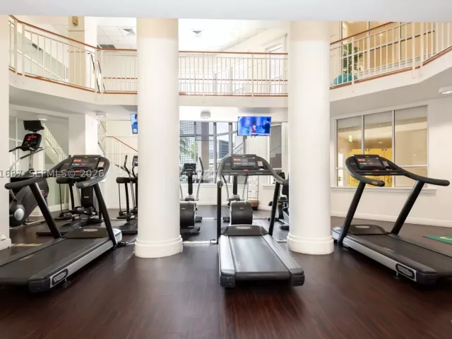 3-bedroom condo for sale in Miami - 701 Brickell Key Blvd 1912 - MondialRealty