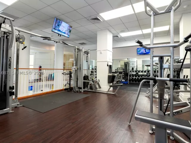 3-bedroom condo for sale in Miami - 701 Brickell Key Blvd 1912 - MondialRealty