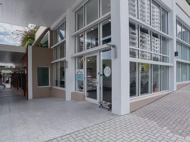 3-bedroom condo for sale in Miami - 701 Brickell Key Blvd 1912 - MondialRealty