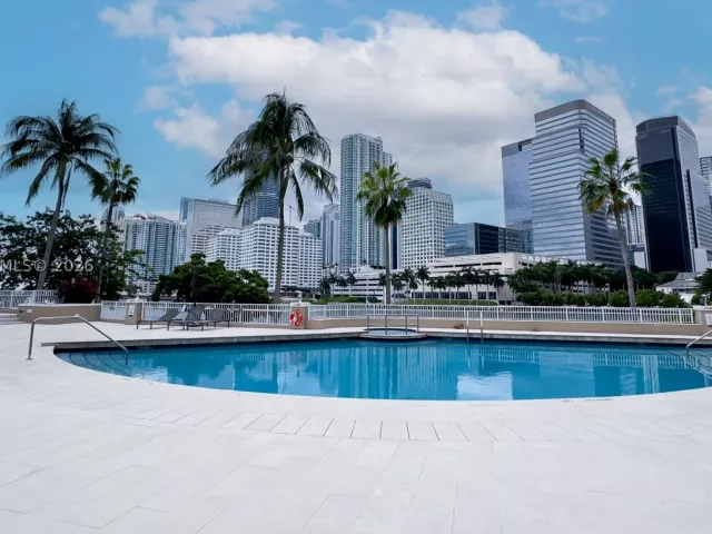 3-bedroom condo for sale in Miami - 701 Brickell Key Blvd 1912 - MondialRealty