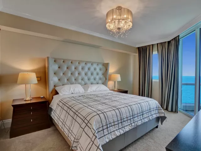 3-bedroom condo for rent in Sunny Isles Beach - 17875 Collins Avenue 3103 - MondialRealty