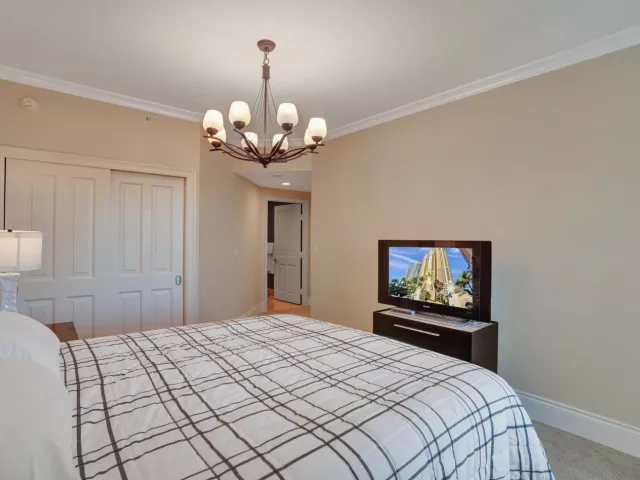 3-bedroom condo for rent in Sunny Isles Beach - 17875 Collins Avenue 3103 - MondialRealty
