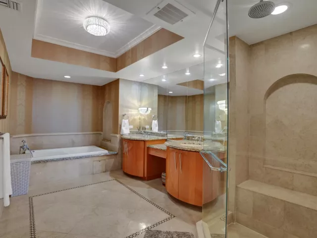 3-bedroom condo for rent in Sunny Isles Beach - 17875 Collins Avenue 3103 - MondialRealty