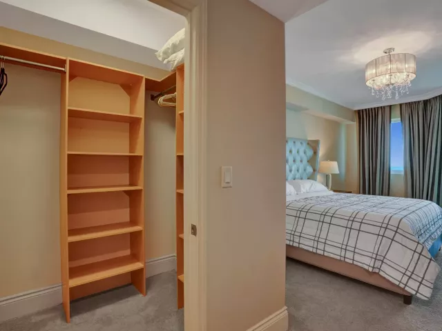 3-bedroom condo for rent in Sunny Isles Beach - 17875 Collins Avenue 3103 - MondialRealty