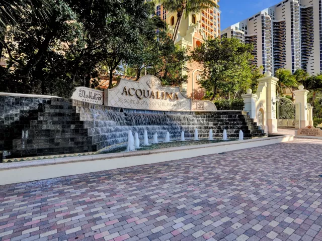 3-bedroom condo for rent in Sunny Isles Beach - 17875 Collins Avenue 3103 - MondialRealty
