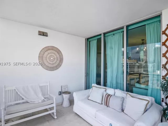 2-bedroom condo for sale in Miami - 350 S Miami Ave 1205 - MondialRealty