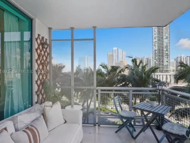 2-bedroom condo for sale in Miami - 350 S Miami Ave 1205 - MondialRealty
