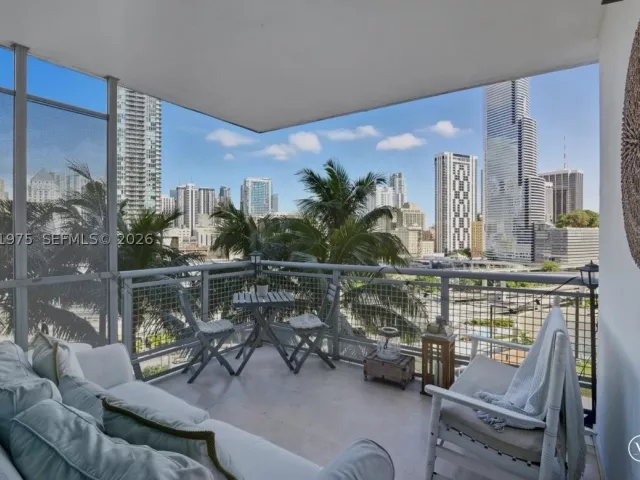 2-bedroom condo for sale in Miami - 350 S Miami Ave 1205 - MondialRealty